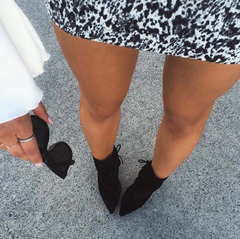 KOOKAI Wynona Textured Animal Print Black White High Waisted Mini Skirt - Picture 2 of 15